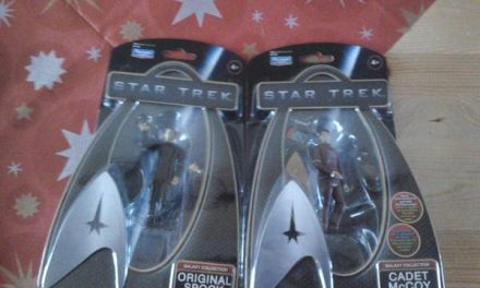 Wir verschenken zum Nikolaus und unserem Geburtstag zwei Star Trek Figuren