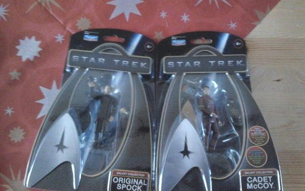 Wir verschenken zum Nikolaus und unserem Geburtstag zwei Star Trek Figuren