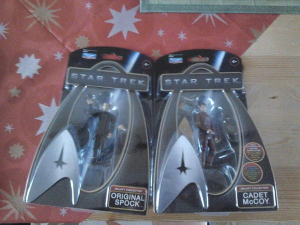 Wir verschenken zum Nikolaus und unserem Geburtstag zwei Star Trek Figuren